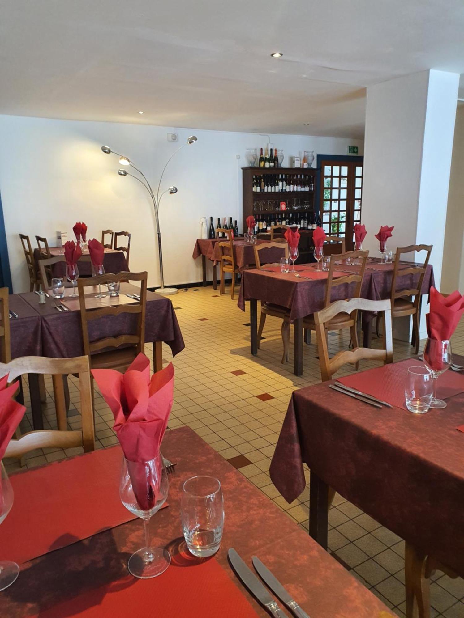 Hotel De La Promenade Bains-les-Bains Extérieur photo